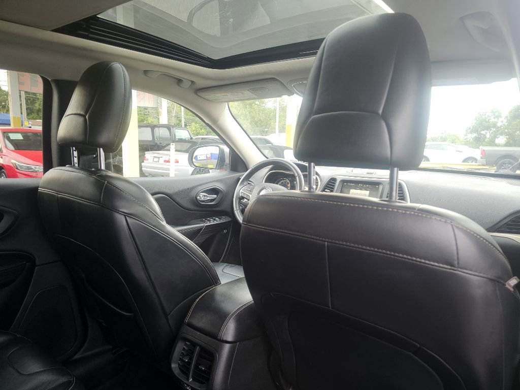 Used 2016 Jeep Cherokee Limited image 69