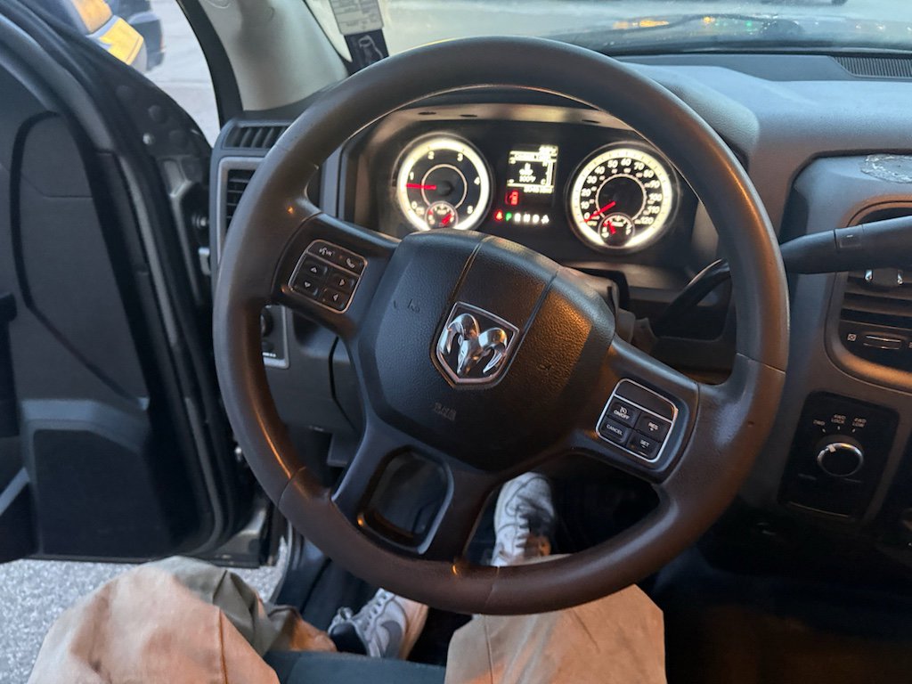 Used 2013 RAM 3500 Tradesman w/ Chrome Appearance Group image 11