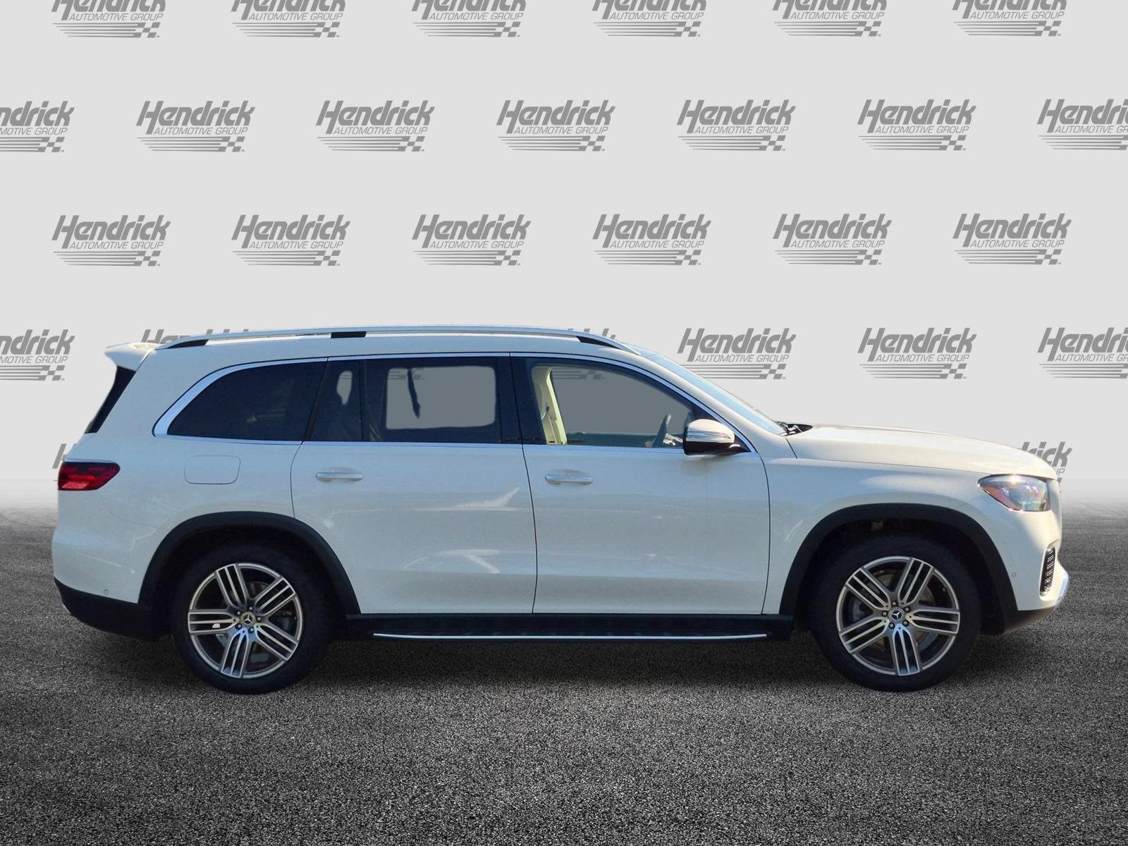 Certified 2025 Mercedes-Benz GLS 450 4MATIC image 11