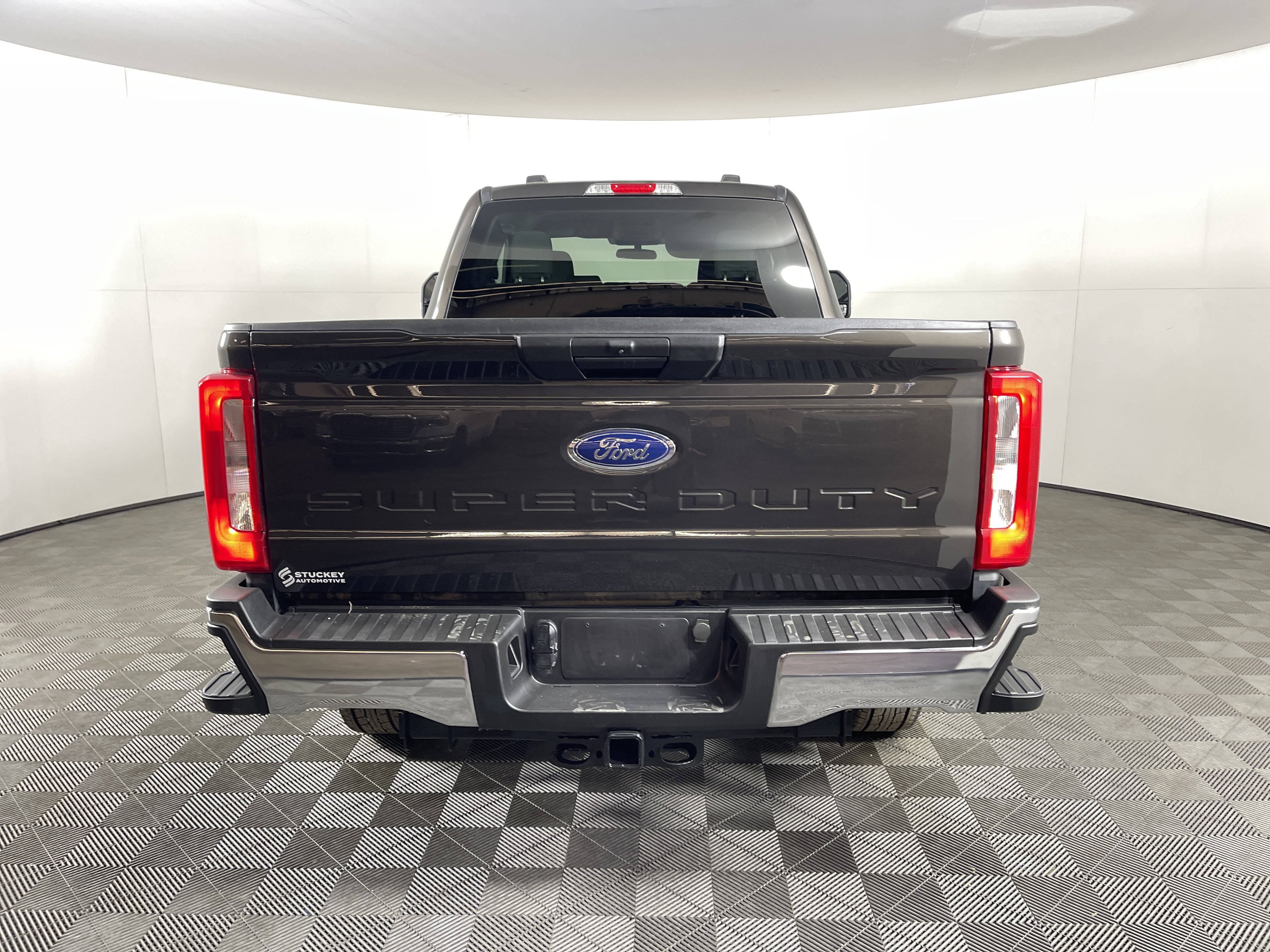 Used 2024 Ford F350 XLT w/ Camper Package image 4