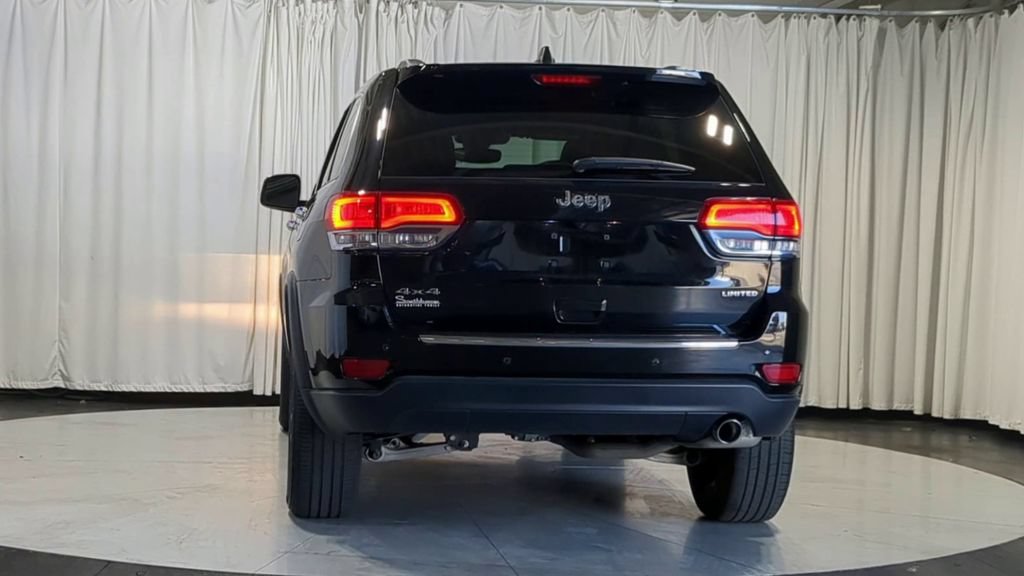 Used 2021 Jeep Grand Cherokee Limited AWD/4WD image 9