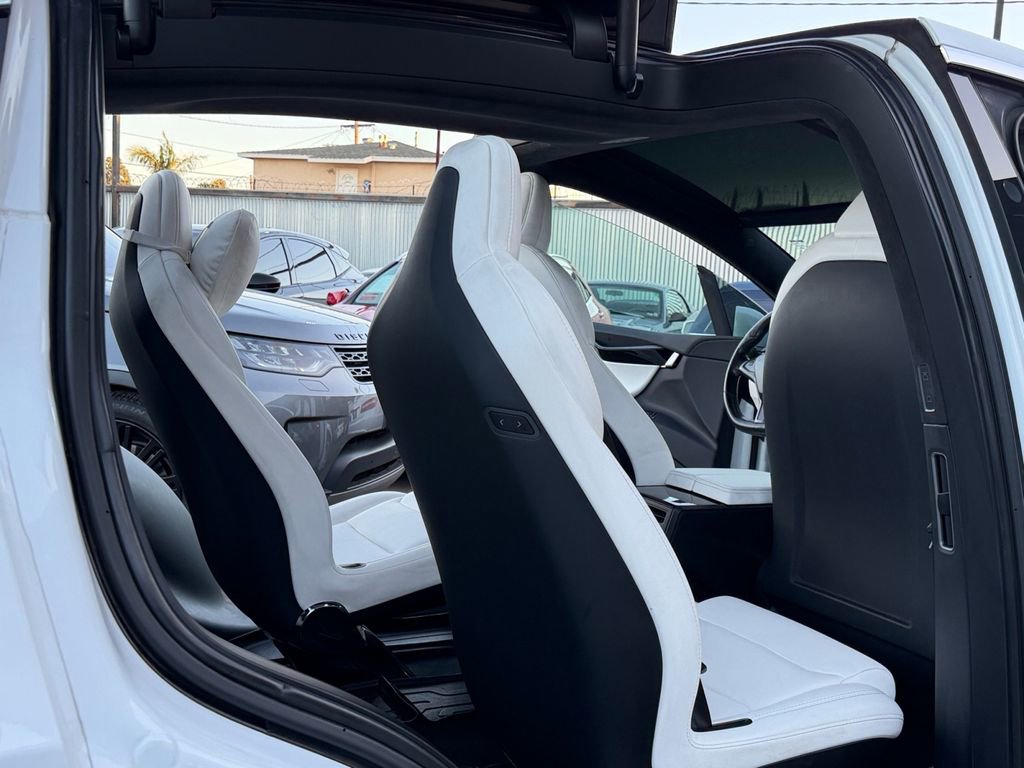 Used 2021 Tesla Model X Long Range image 24
