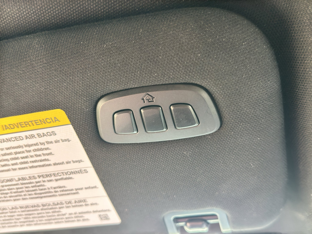 Used 2025 Ford Explorer Platinum AWD/4WD image 25