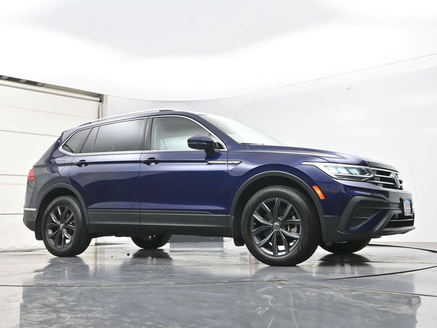 Used 2022 Volkswagen Tiguan SE AWD/4WD image 26