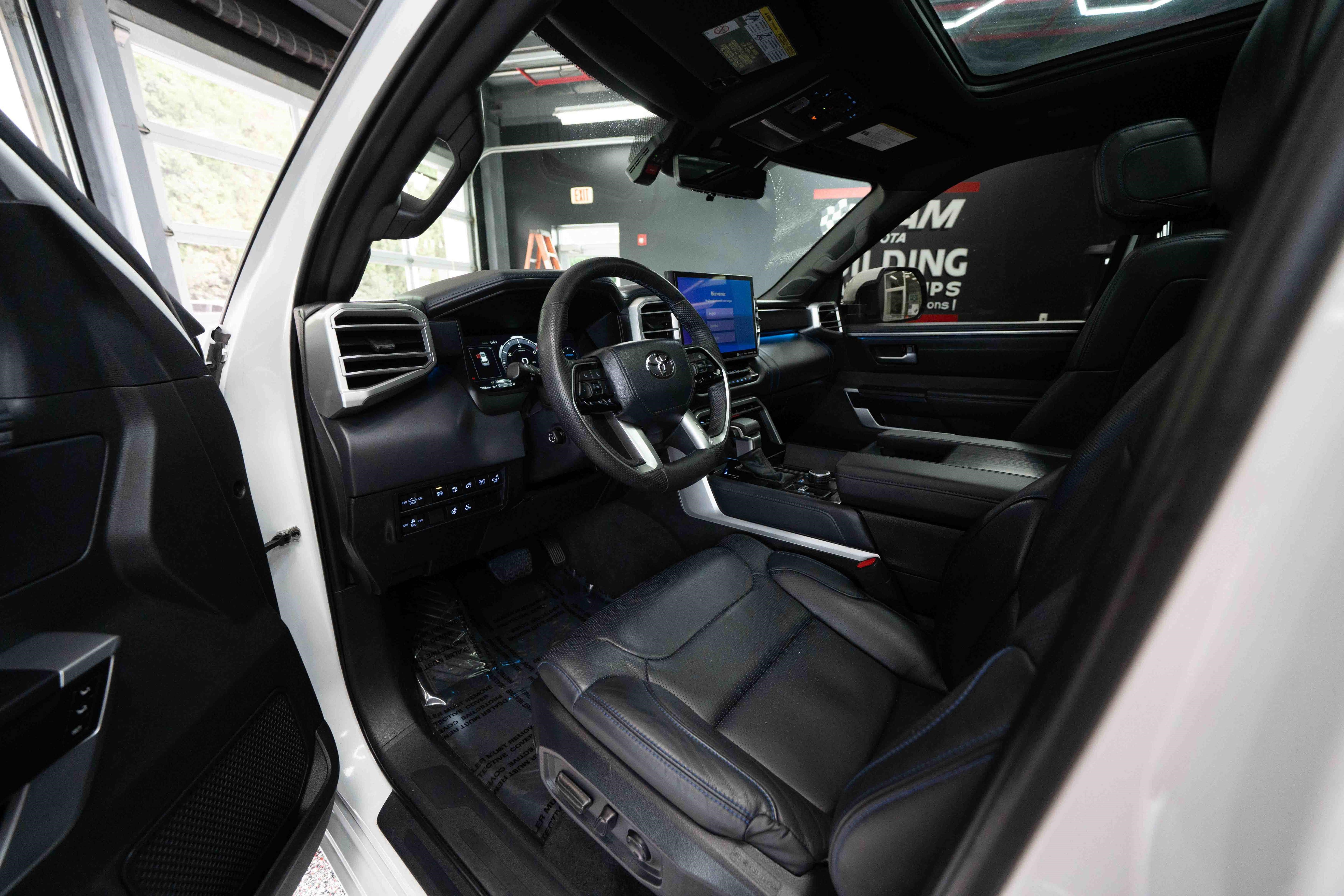 Used 2024 Toyota Sequoia Platinum AWD/4WD image 8