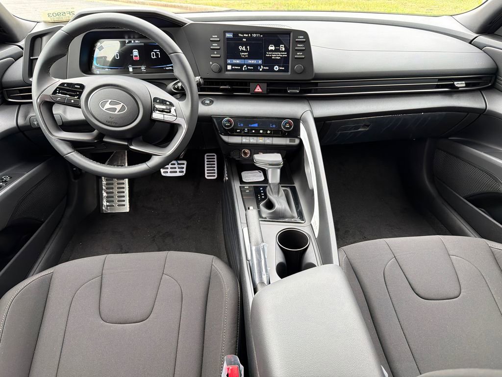 New 2026 Hyundai Elantra Sport FWD image 22