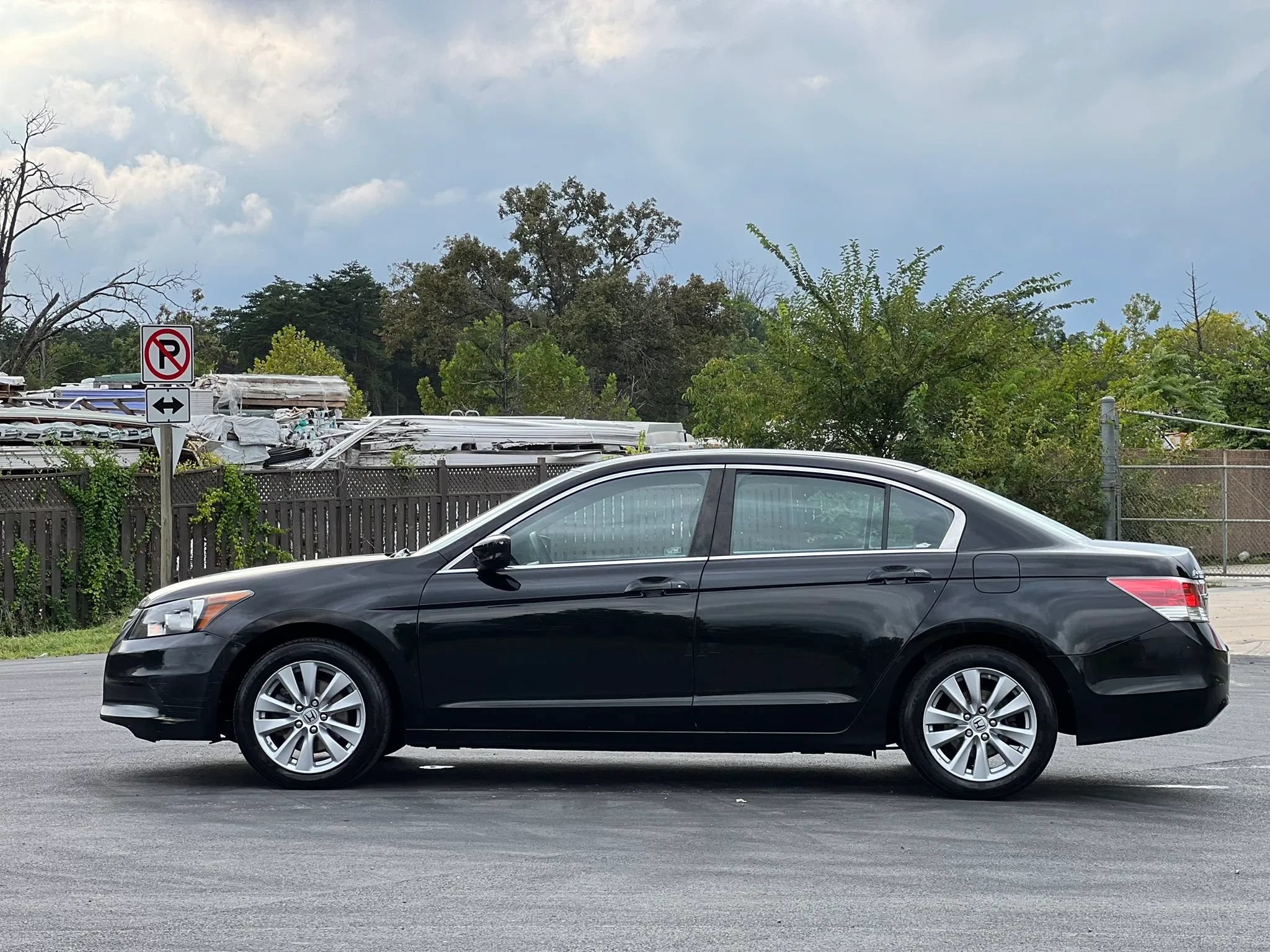 Used 2012 Honda Accord EX image 2