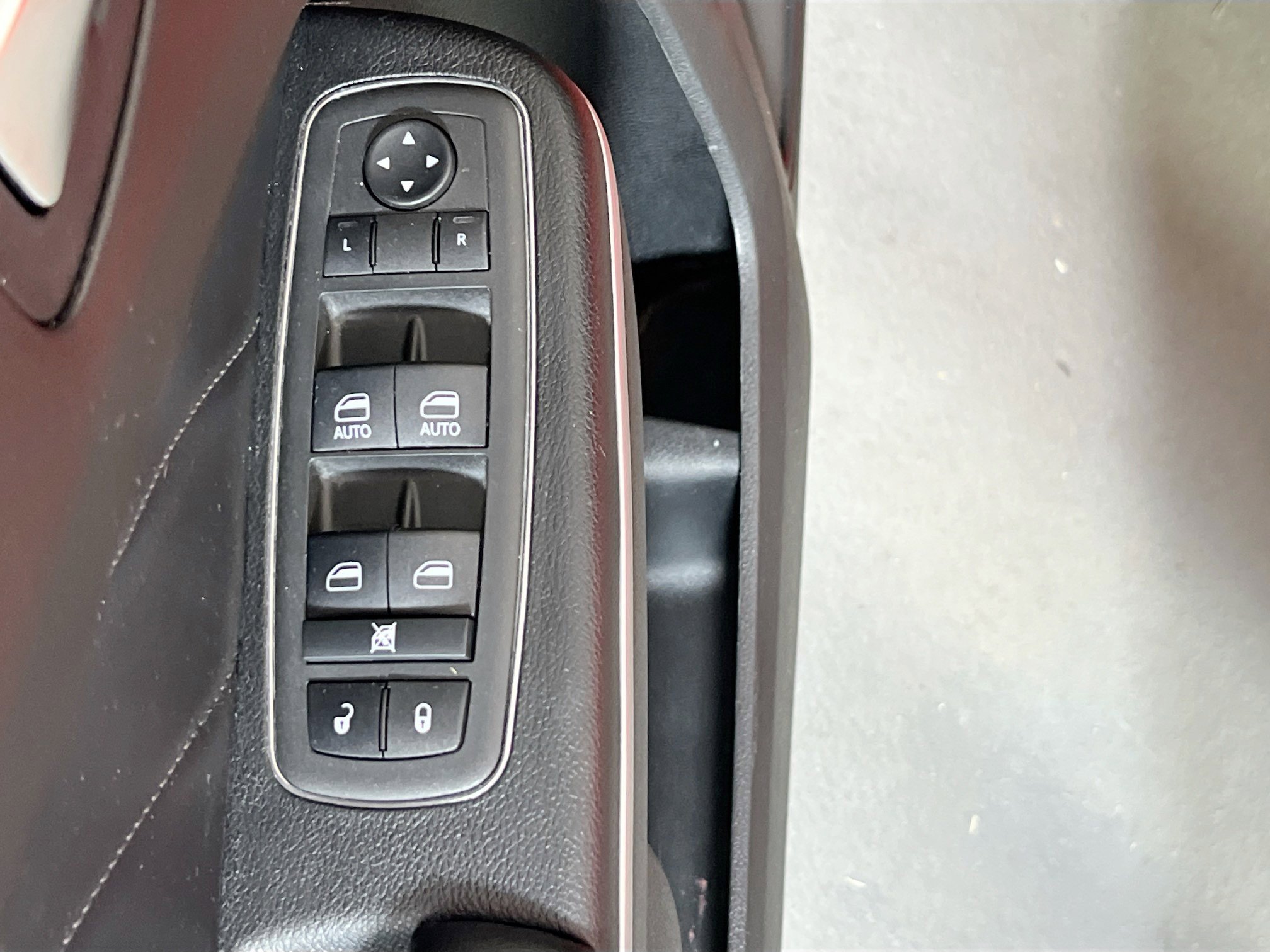 Used 2022 Dodge Charger Scat Pack w/ Dynamics Package image 18