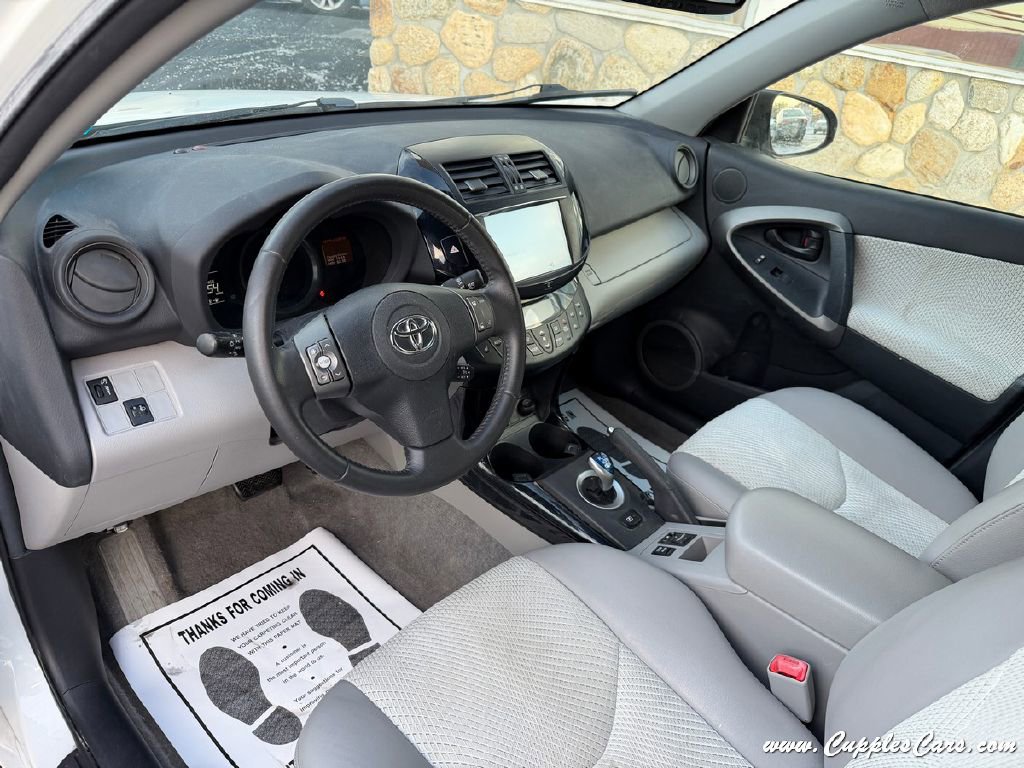 Used 2014 Toyota RAV4 EV image 5