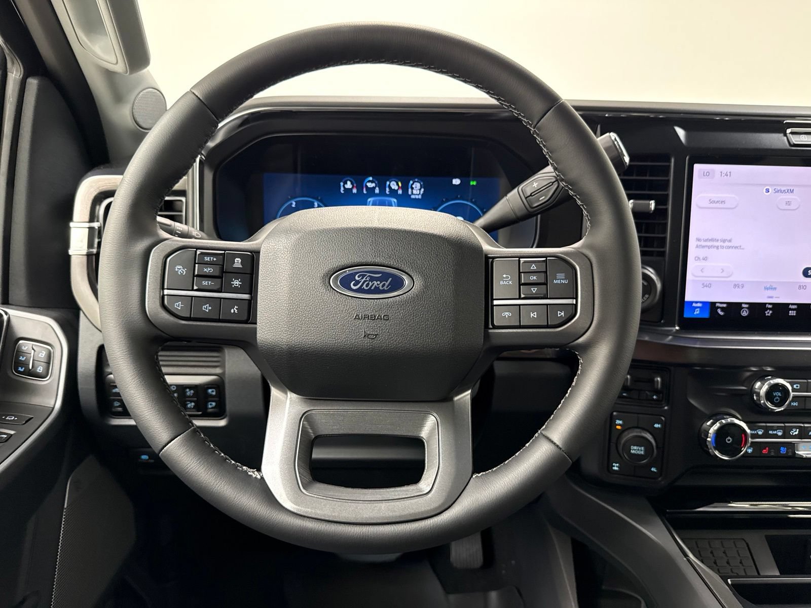 New 2026 Ford F250 Lariat w/ Black Appearance Package AWD/4WD image 34
