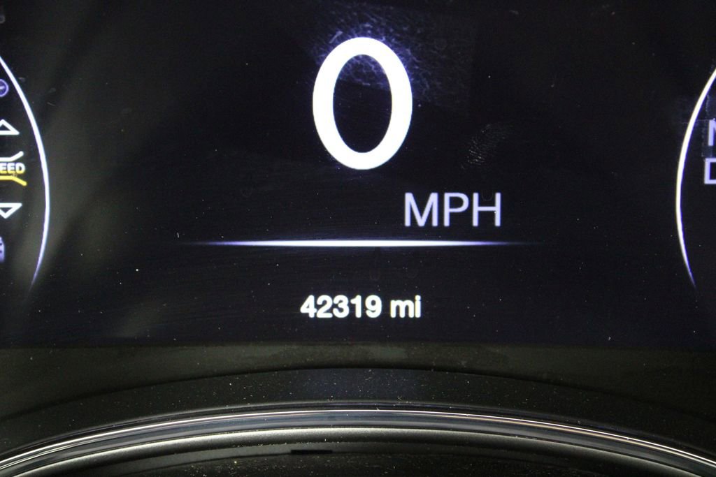 Used 2021 Jeep Grand Cherokee Limited w/ Sun & Sound Group image 42