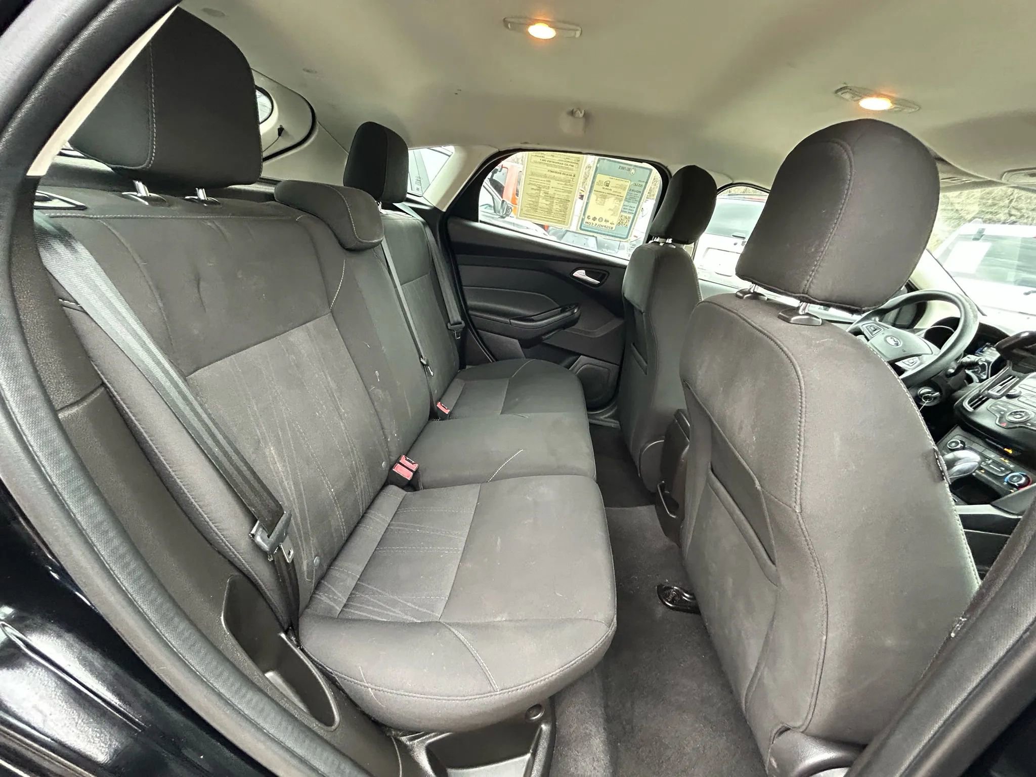 Used 2016 Ford Focus SE image 11