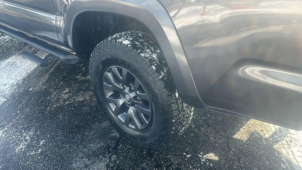 Used 2023 Toyota Tacoma SR5 image 9