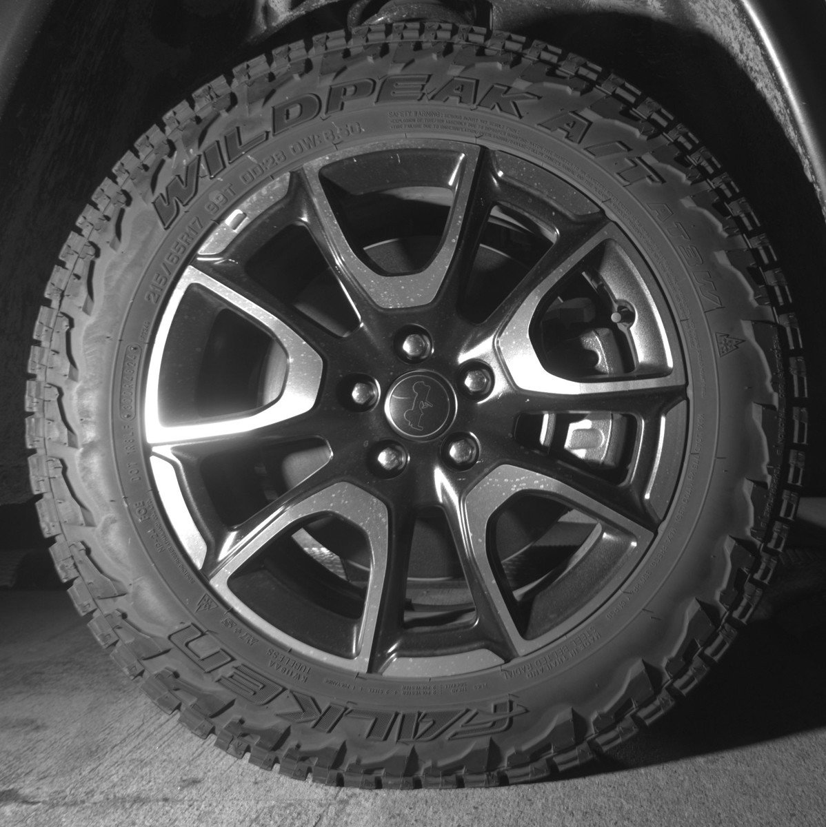 Used 2025 Jeep Compass Trailhawk image 13