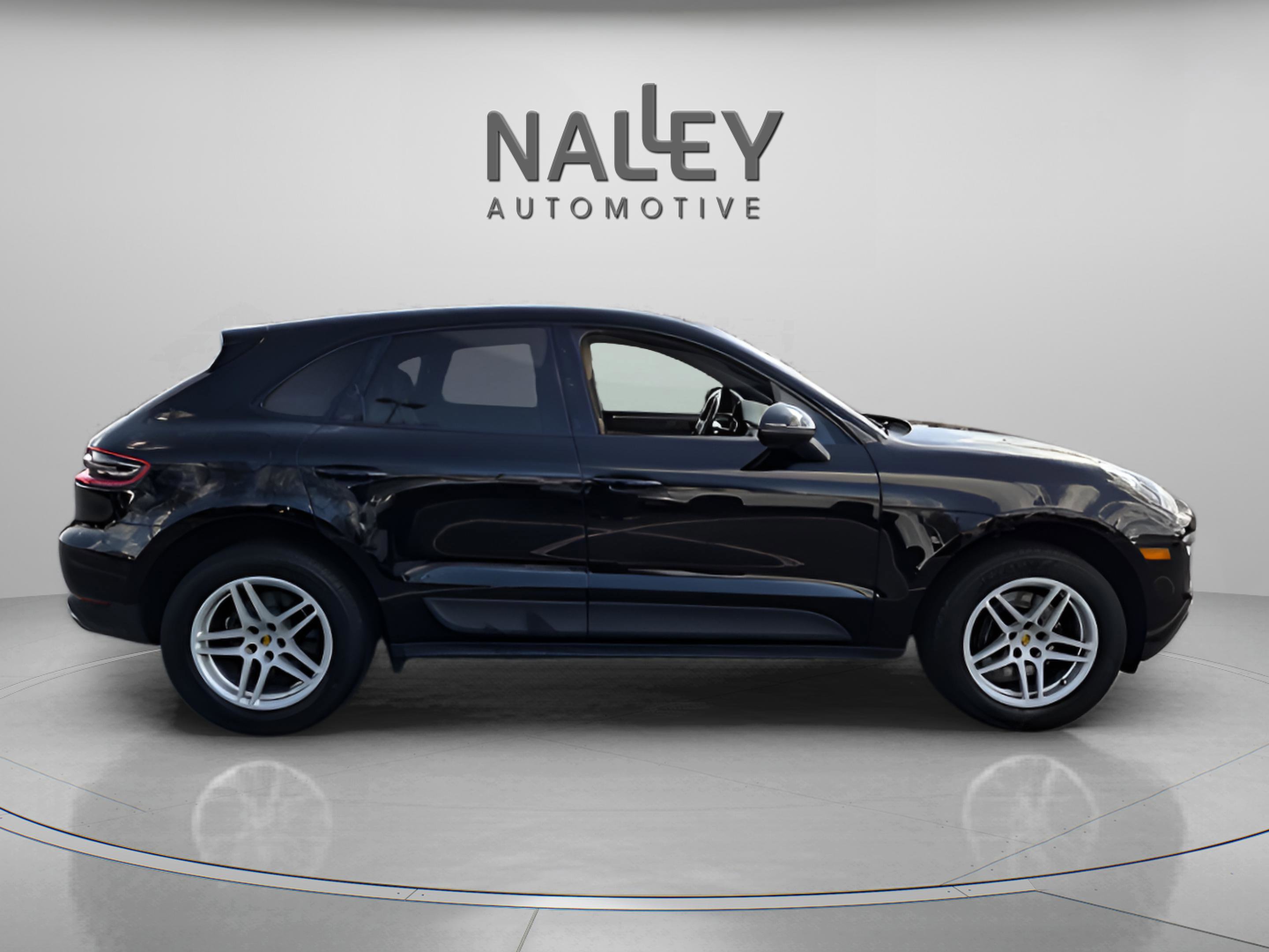 Used 2018 Porsche Macan Base image 6