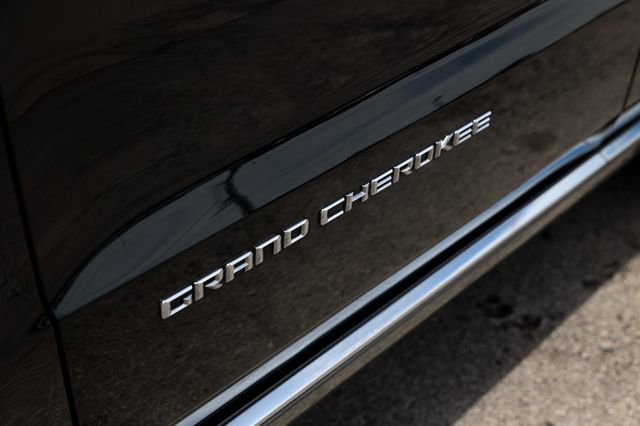 Used 2015 Jeep Grand Cherokee Summit AWD/4WD image 42