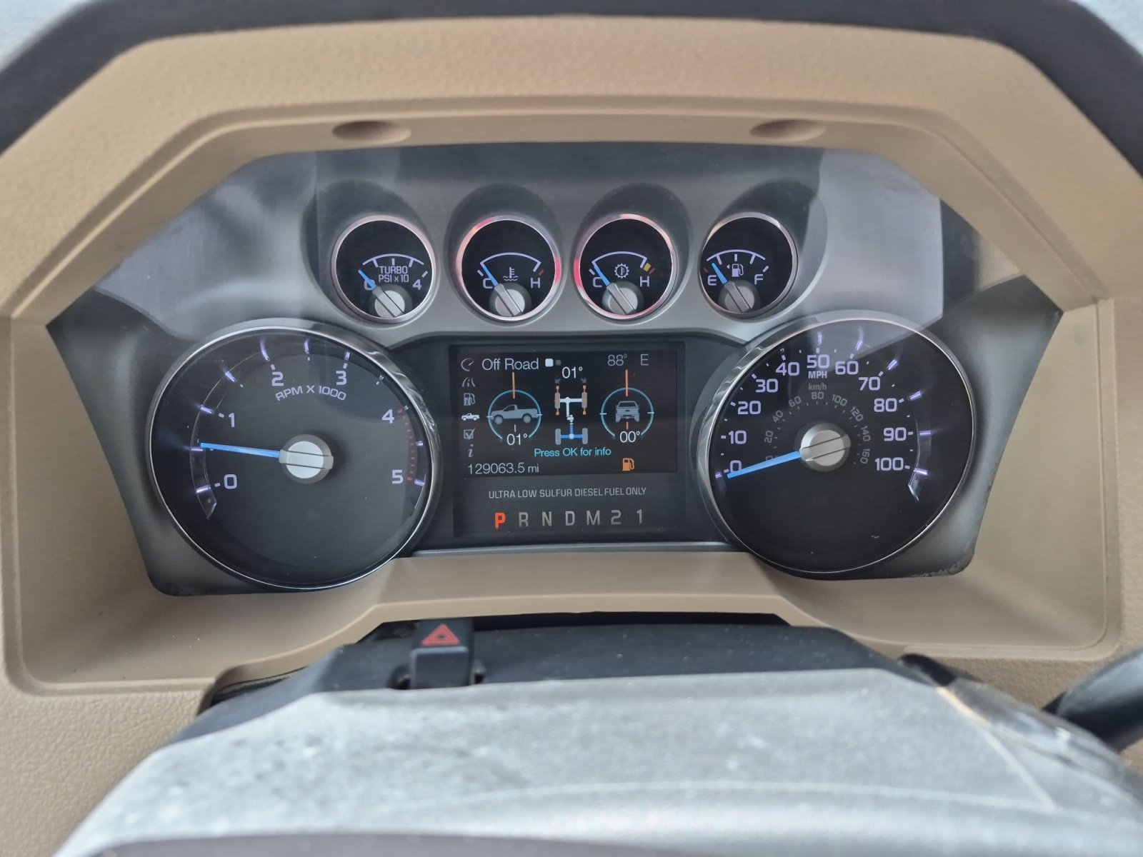 Used 2015 Ford F250 XLT w/ XLT Premium Package AWD/4WD image 16