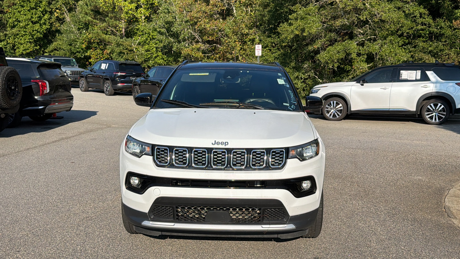 Used 2024 Jeep Compass Limited AWD/4WD image 3