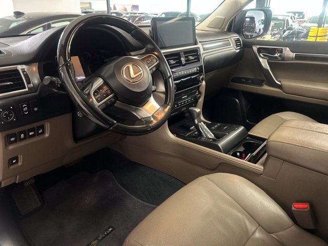 Used 2023 Lexus GX 460 Premium w/ Accessory Package AWD/4WD image 9