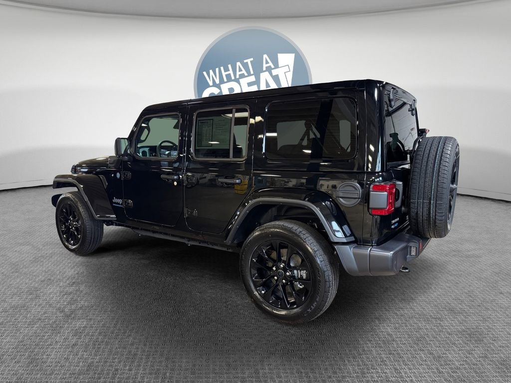 Used 2025 Jeep Wrangler Unlimited Sahara w/ Safety Group image 6