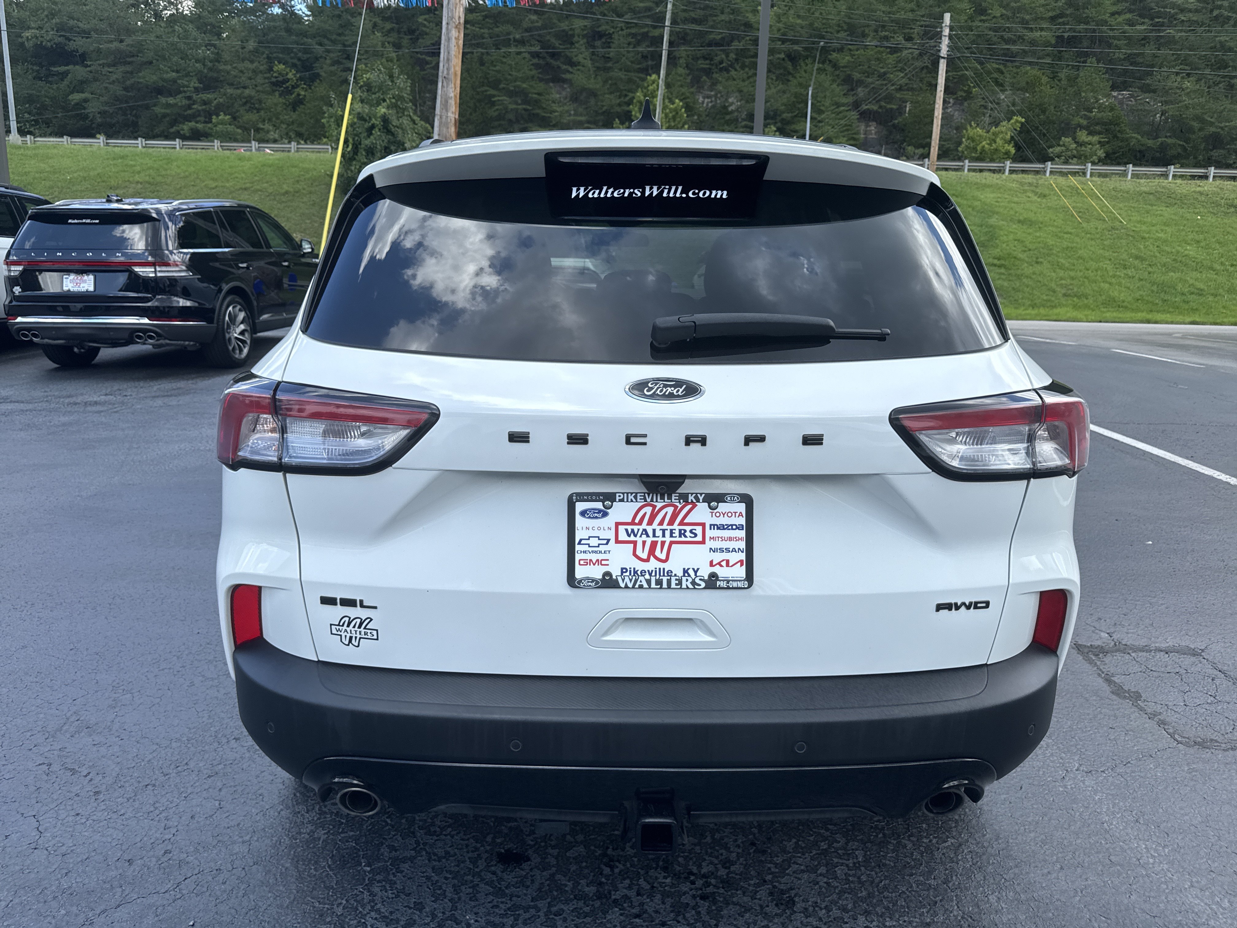 Used 2022 Ford Escape SEL w/ SEL Stealth AWD Package image 6