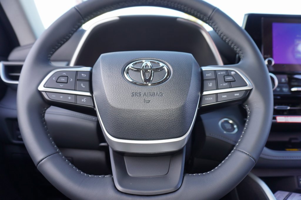 New 2026 Toyota Highlander XLE image 20
