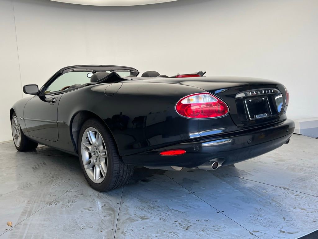 Used 2002 Jaguar XK8 Convertible RWD image 3