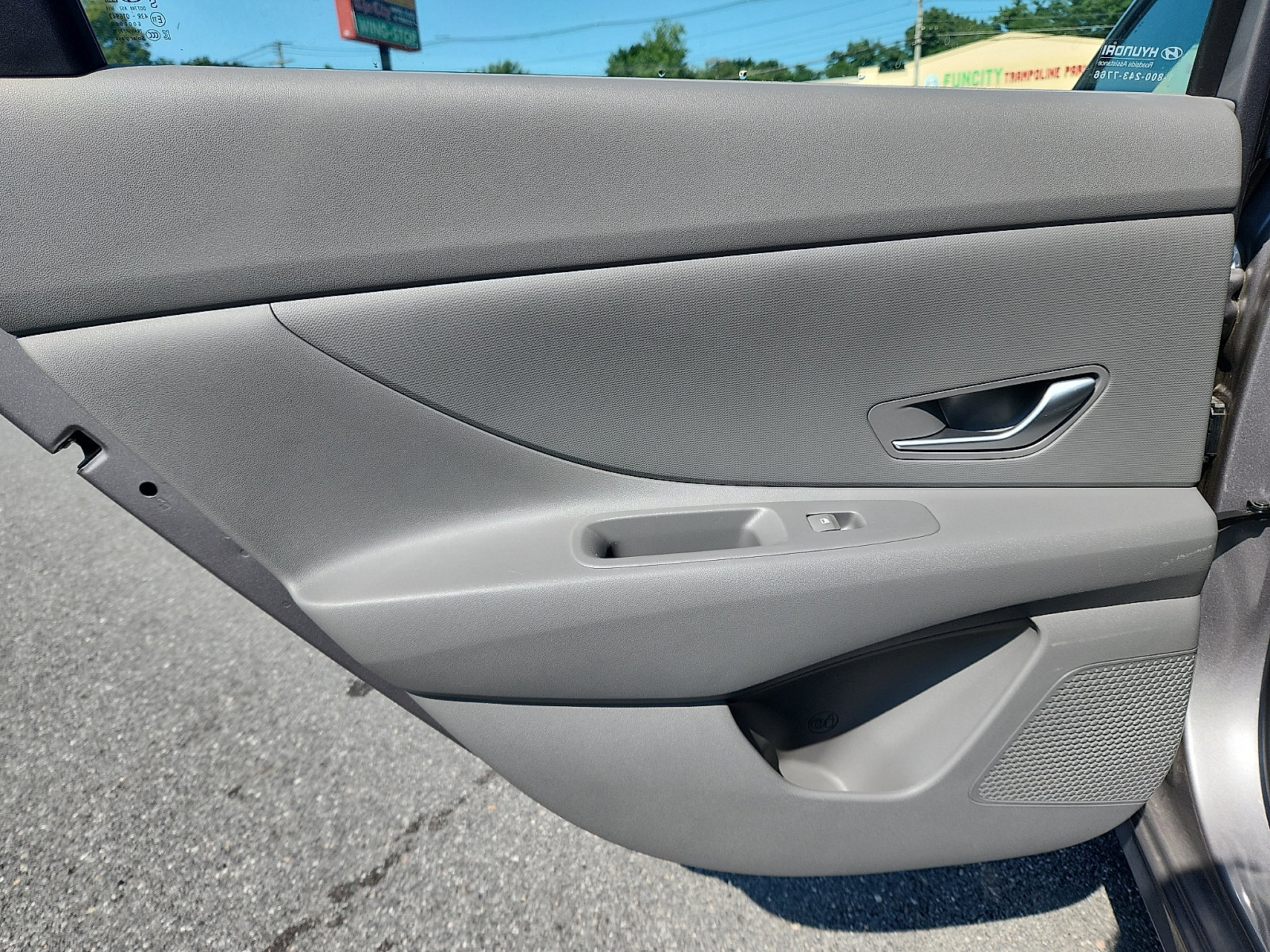 Certified 2024 Hyundai Elantra SEL FWD image 27