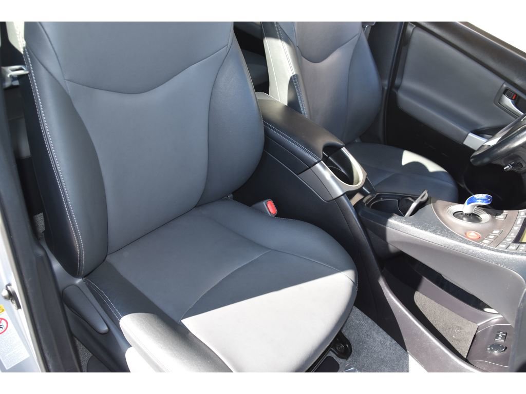 Used 2015 Toyota Prius Four image 29