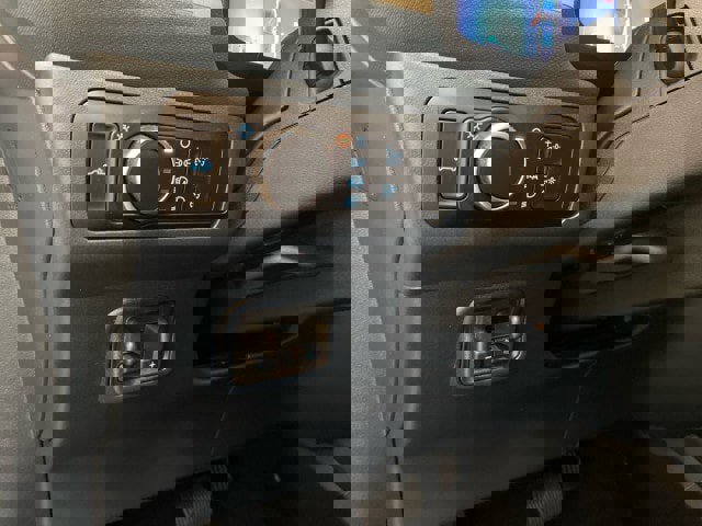 New 2025 Ford Maverick Lariat w/ 4K Tow Package image 17