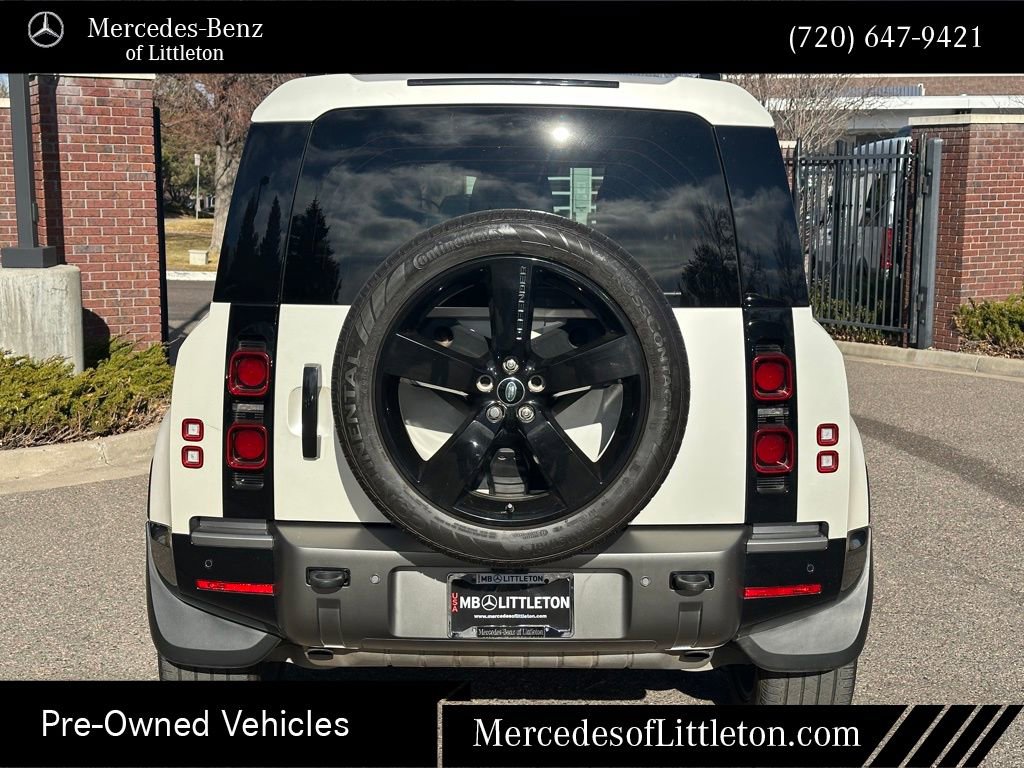 Used 2023 Land Rover Defender 90 X-Dynamic SE image 4