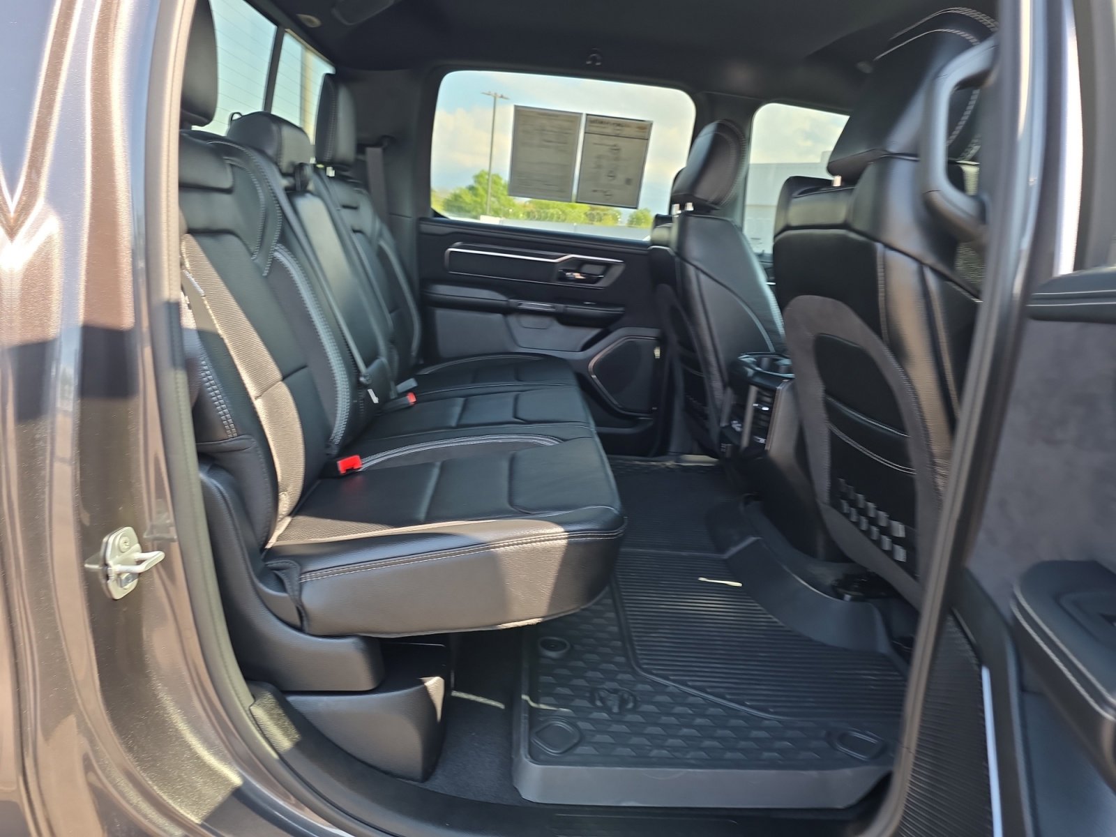 Used 2025 RAM 1500 RHO image 31