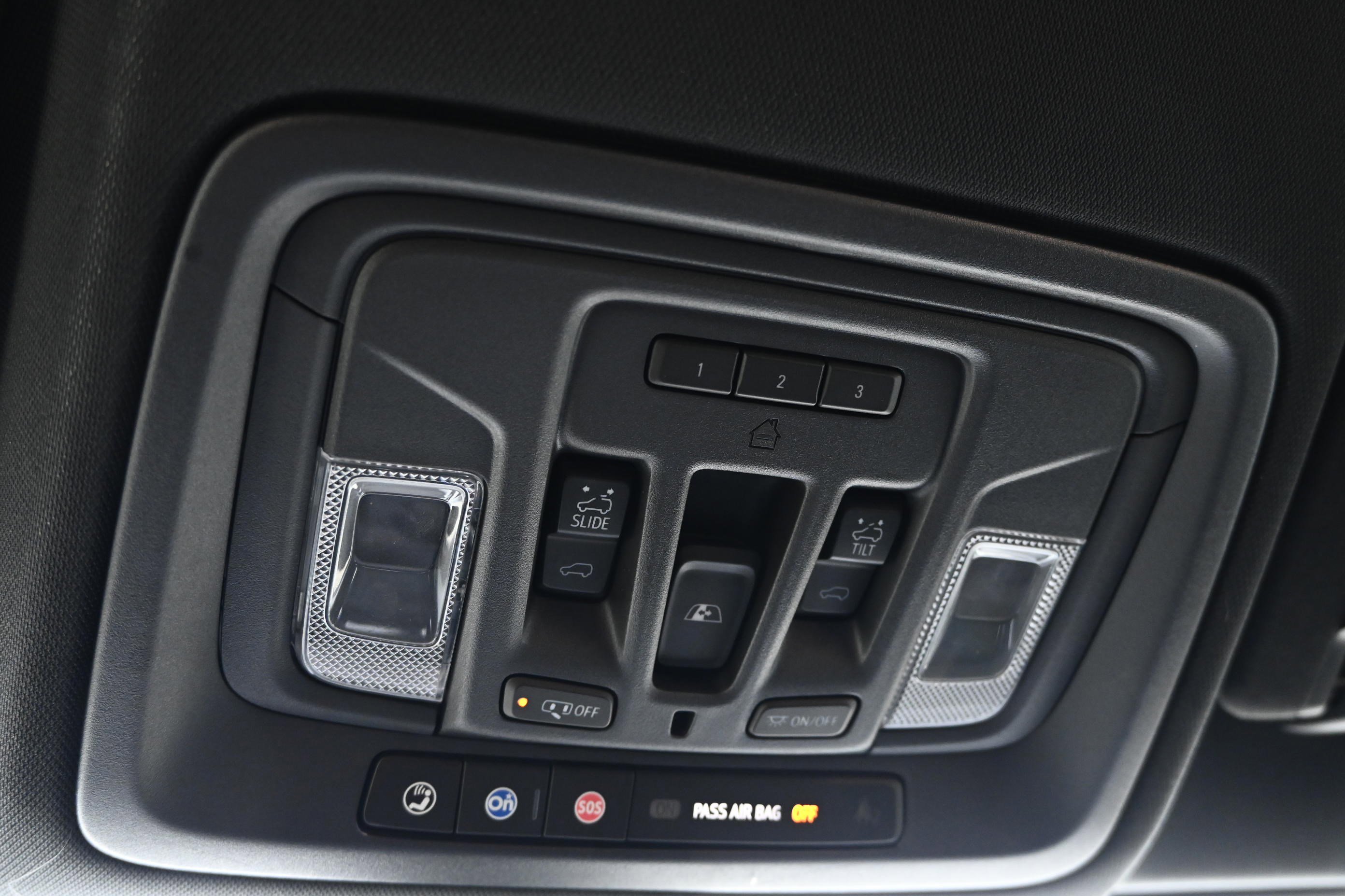 Used 2020 GMC Sierra 3500 AT4 w/ Technology Package image 38