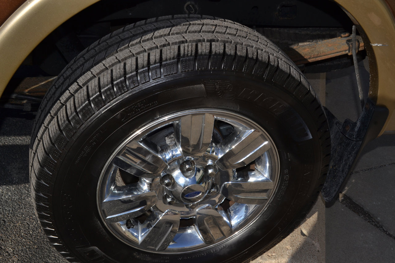 Used 2011 Ford F150 Lariat w/ Lariat Chrome Pkg image 51