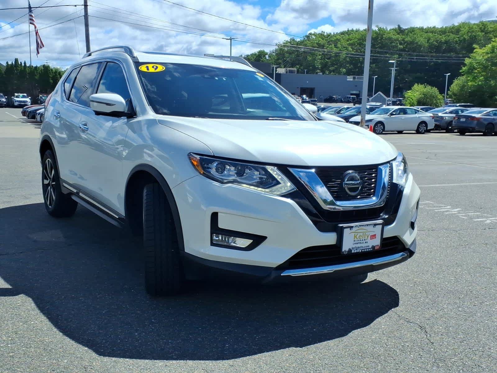 Certified 2019 Nissan Rogue SL w/ Premium Package AWD/4WD image 3