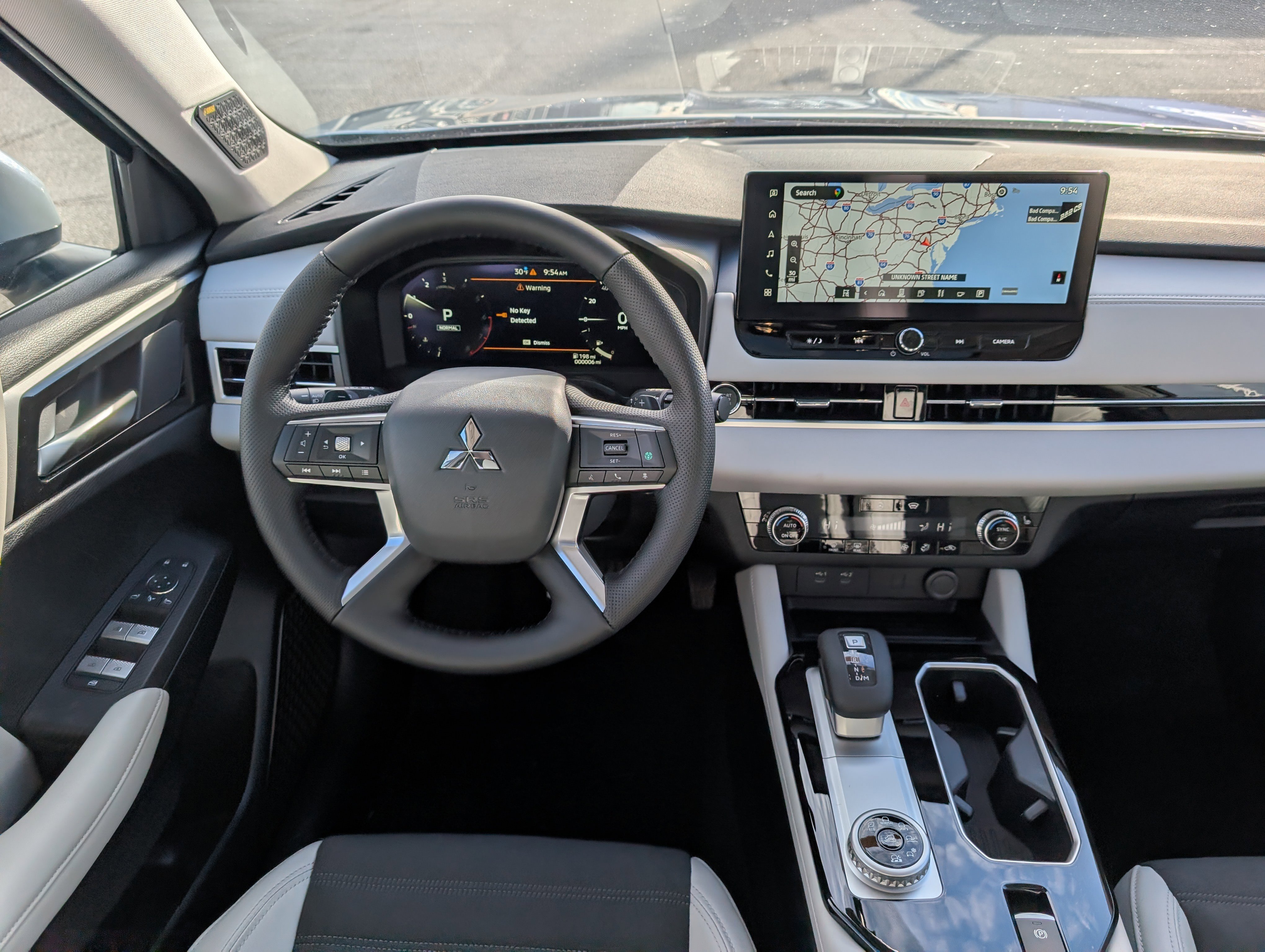 New 2026 Mitsubishi Outlander SE image 17