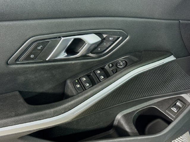 Used 2024 BMW 330i Sedan w/ Convenience Package RWD image 23