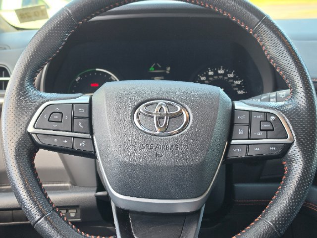 Used 2024 Toyota Sienna XSE w/ XSE Plus Package AWD/4WD image 28