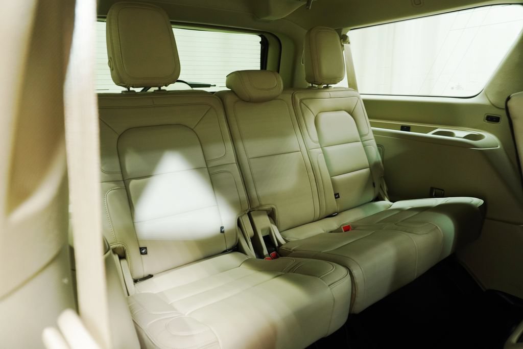Used 2019 Lincoln Navigator L Reserve AWD/4WD image 24