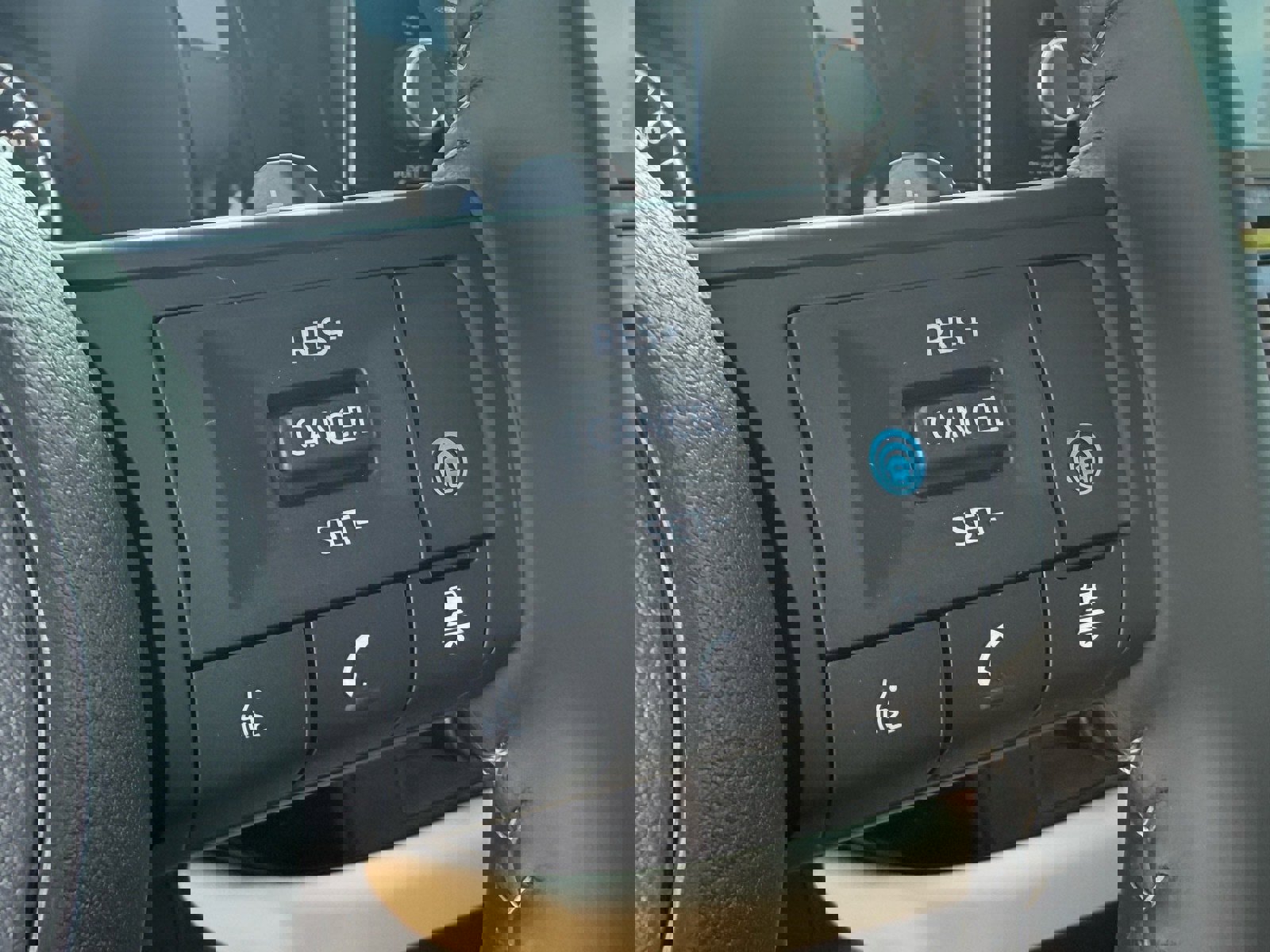 New 2025 Nissan Pathfinder SV image 16