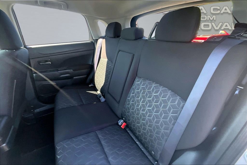 Used 2021 Mitsubishi Outlander Sport ES FWD image 25