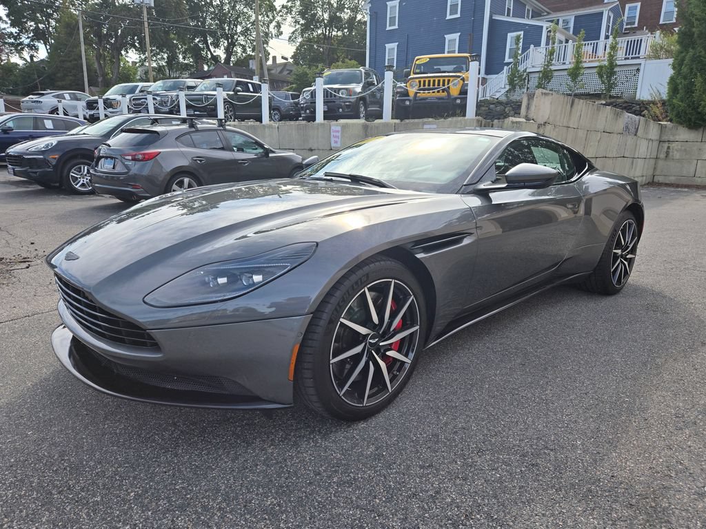 Used 2018 Aston Martin DB11 Coupe RWD image 6