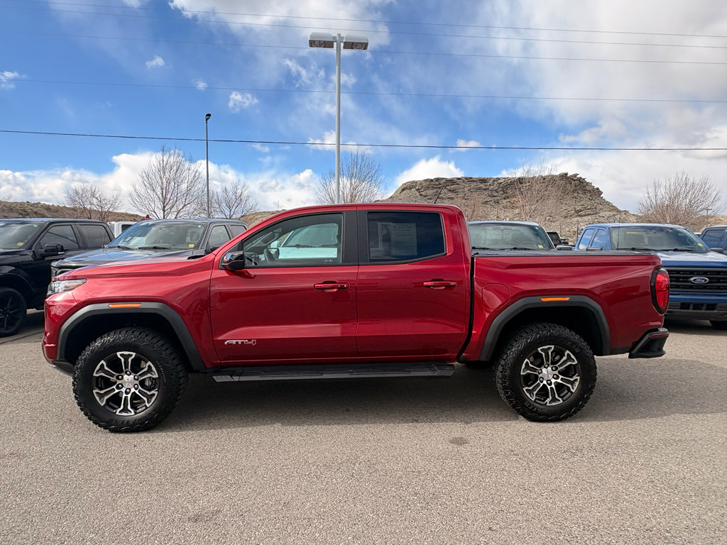 Used 2024 GMC Canyon AT4 AWD/4WD image 2