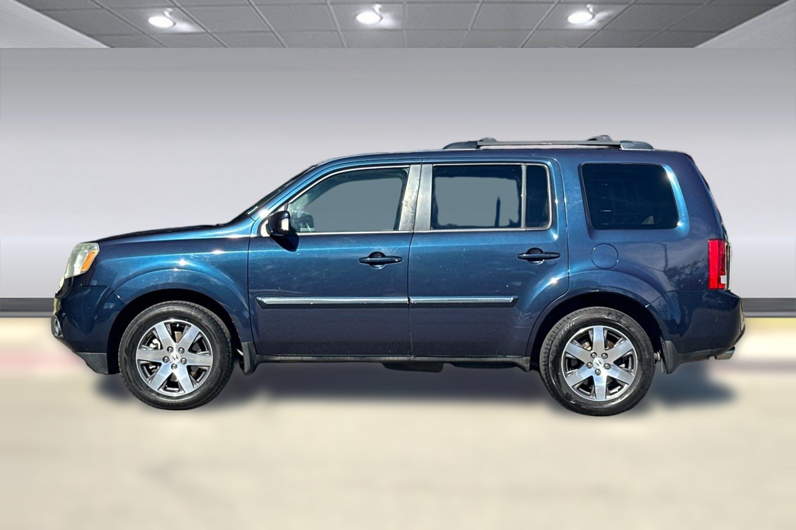 Used 2012 Honda Pilot Touring image 2
