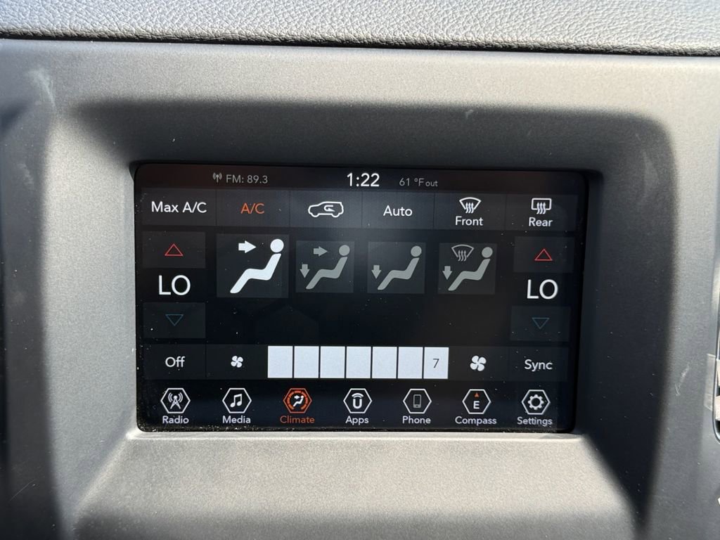 Used 2019 Jeep Compass Latitude image 17