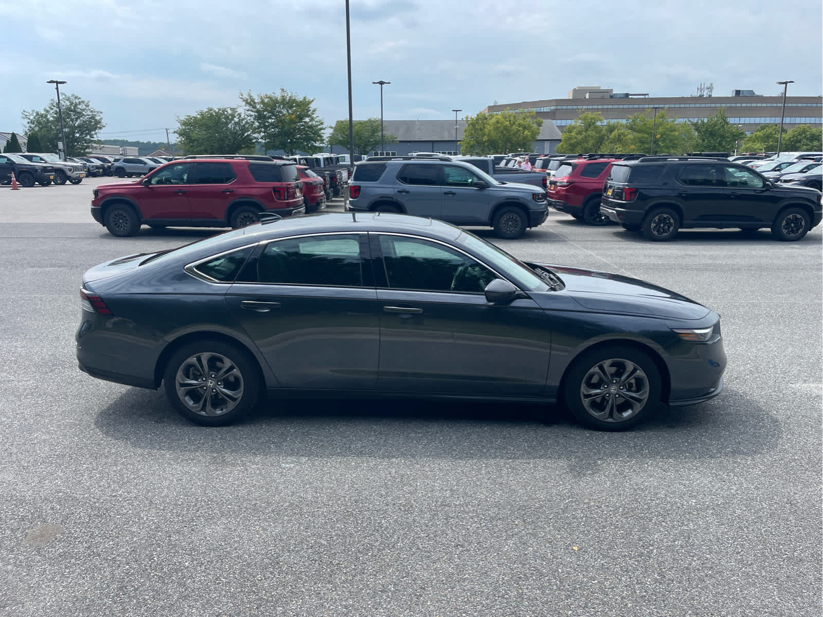 Used 2023 Honda Accord EX image 8