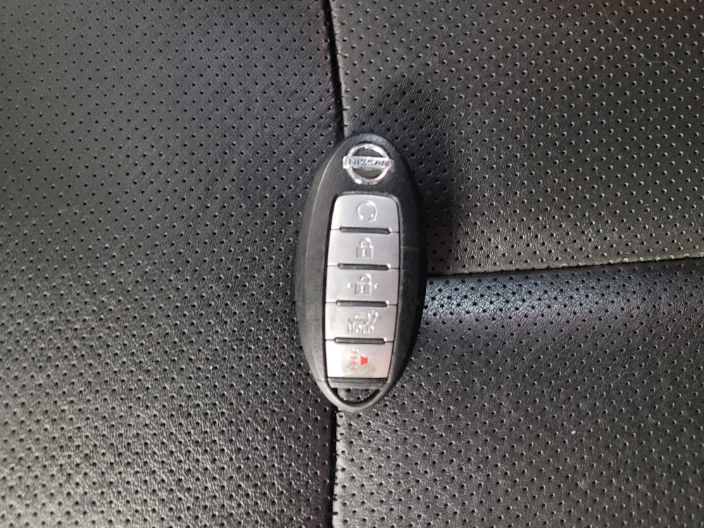 Used 2018 Nissan Rogue SL w/ Premium Package AWD/4WD image 32