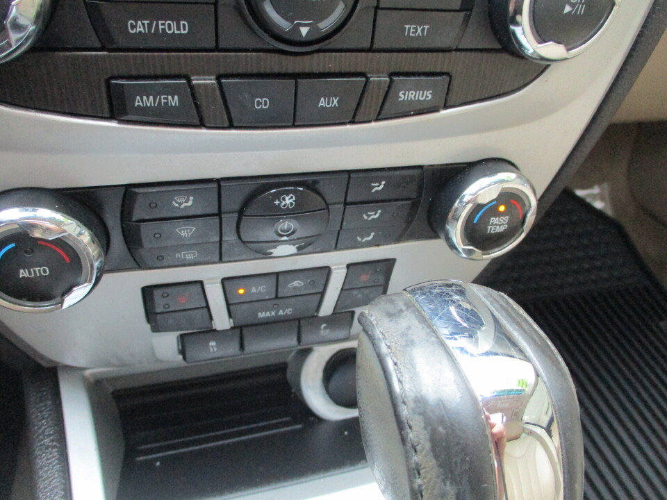 Used 2010 Mercury Milan Premier AWD/4WD image 33