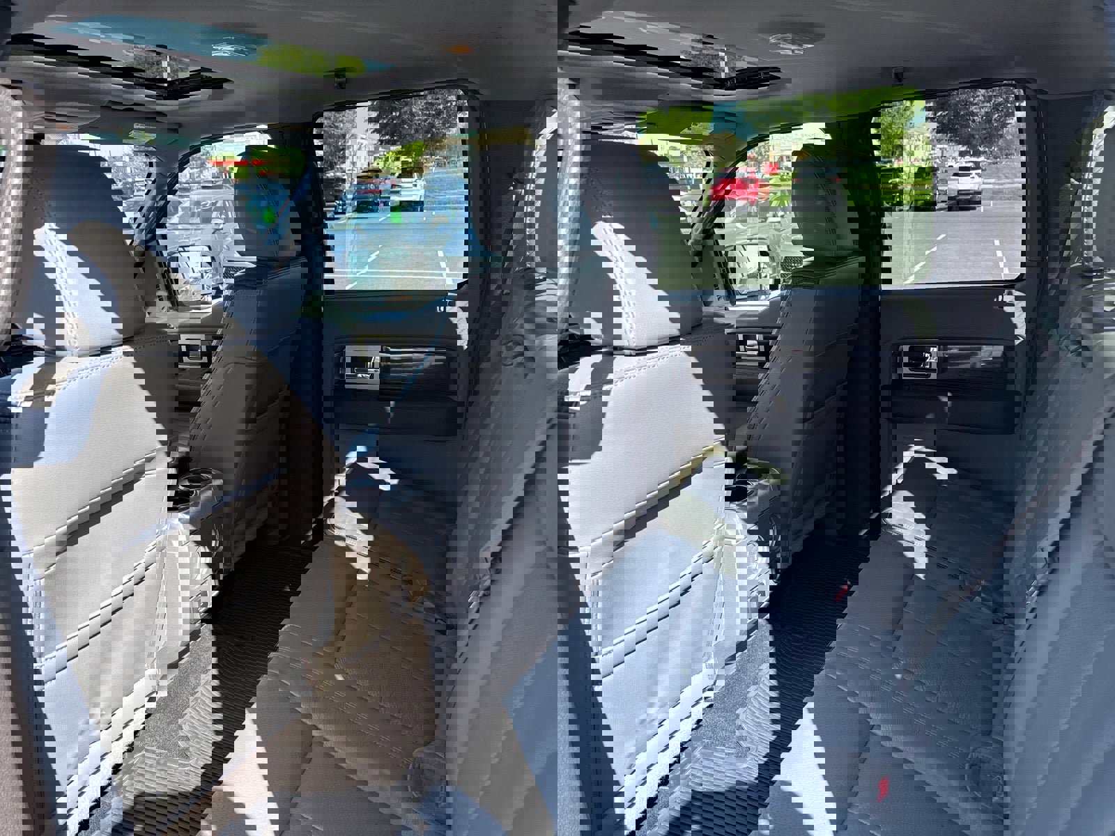 Used 2011 Ford F150 Platinum AWD/4WD image 5