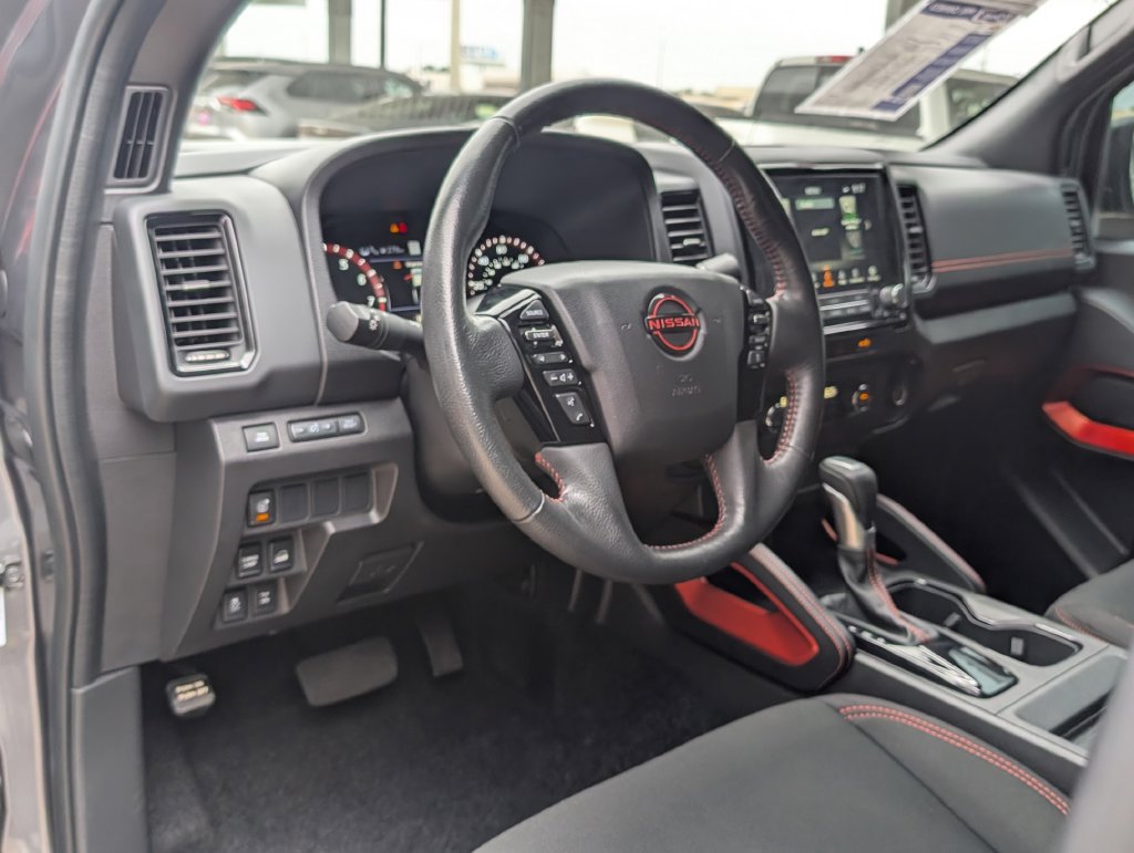 Used 2024 Nissan Frontier PRO-4X w/ Technology Package AWD/4WD image 8